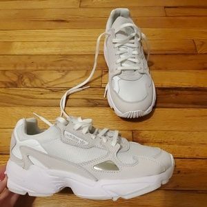 Adidas Falcon Sneaker